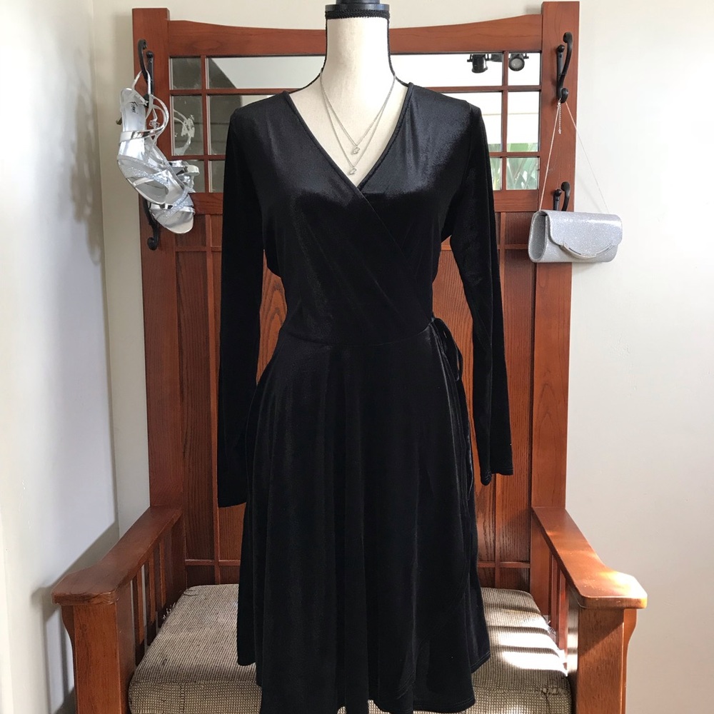 Long Sleeve Velvet Wrap Dress - Picture 2 of 7